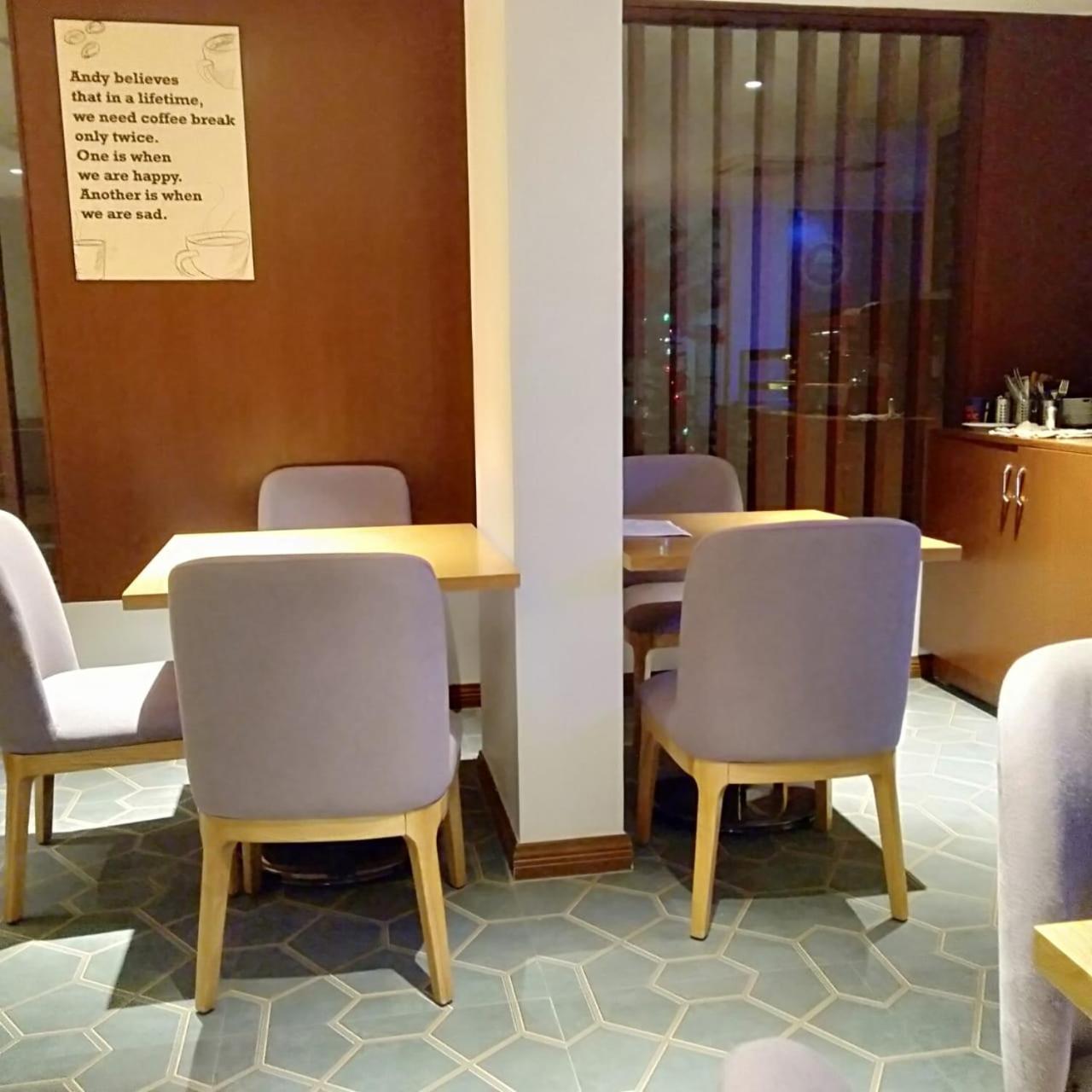 Hotel De Mandarin Bengaluru Zewnętrze zdjęcie